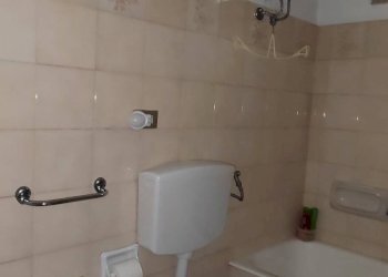 Bagno - Quadrilocale VIA GIORGIO ARCOLEO
 
154, Caltagirone - foto 18