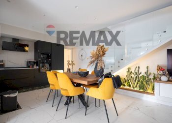 Sala da pranzo - Villa Via Cervino
 
5, San Giovanni la Punta - foto 24