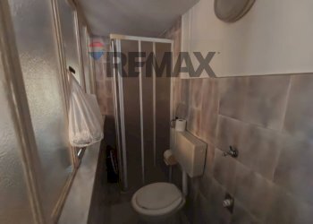 Bagno - Independent house Via Vetrano
 
12, Catania - photo 28