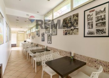 Sala da pranzo - Locale Commerciale Via Santa Maria la Stella
 
9, Aci Sant'Antonio - foto 24