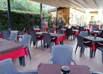 Terrazza - Locale Commerciale Via Santa Maria la Stella
 
9, Aci Sant'Antonio - foto 38