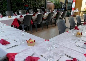 Terrazza - Locale Commerciale Via Santa Maria la Stella
 
9, Aci Sant'Antonio - foto 42