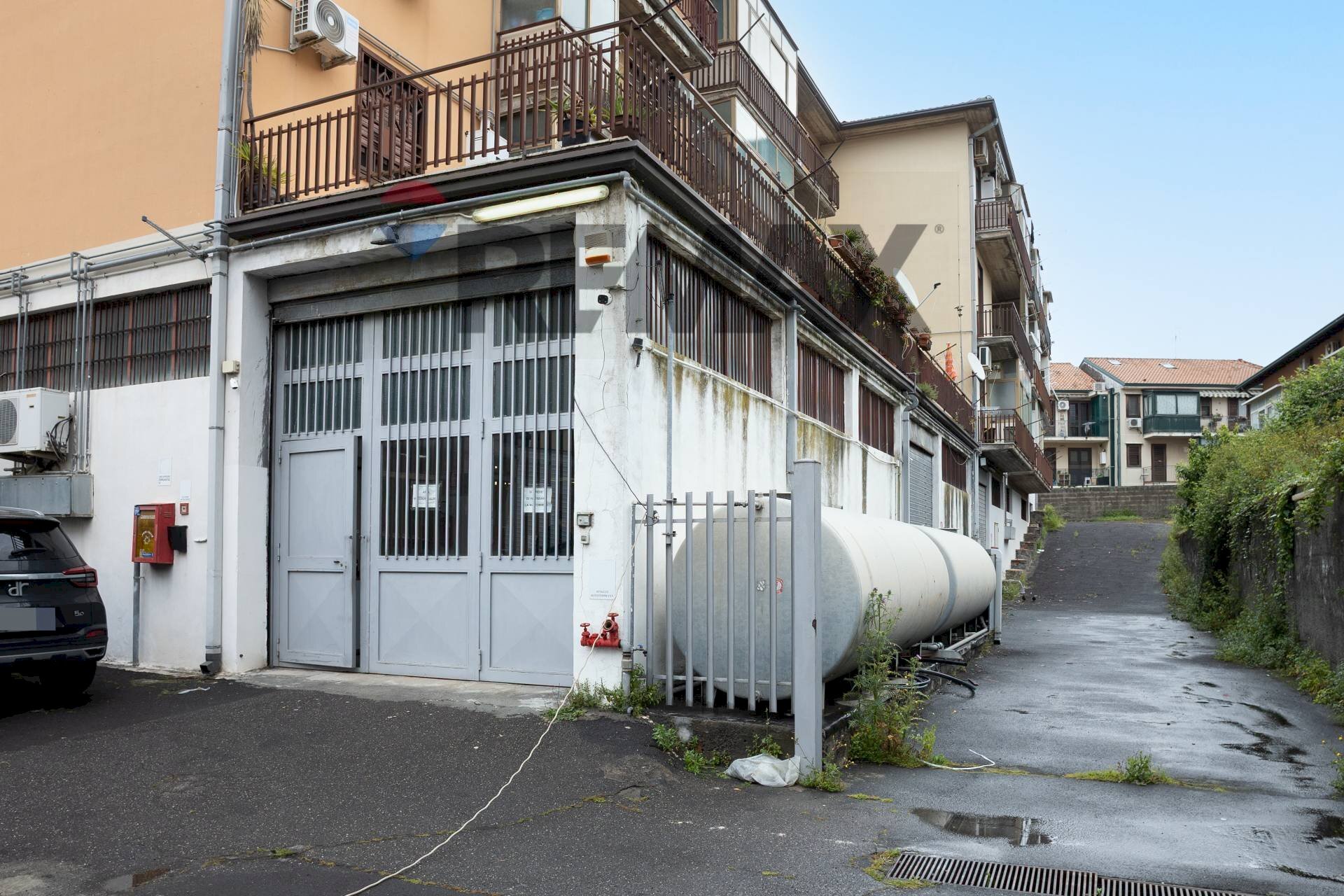 Edificio all\'aperto - Locale Commerciale VIA ETNEA
 
388, Tremestieri Etneo - foto 1