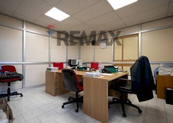 Ufficio - Locale Commerciale VIA ETNEA
 
388, Tremestieri Etneo - foto 15