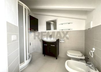 Bagno - Bilocale Viale Einaudi, Arese - foto 11