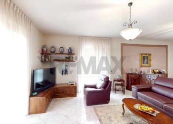 Soggiorno - Villa Caronno Pertusella - foto 3