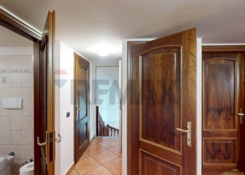 Hall / corridoio - Villa Caronno Pertusella - foto 36