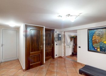 Hall / corridoio - Villa Caronno Pertusella - foto 42