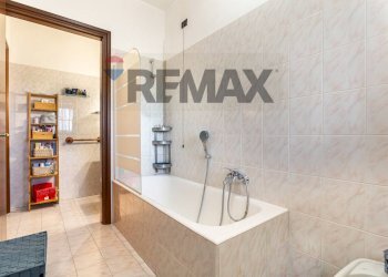 Bagno - Two-room apartment Via Pertini
 
6, Locate di Triulzi - photo 11