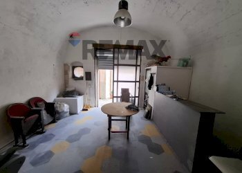 Soggiorno - Box Vico Bronzetti
 
9, Noto - photo 10