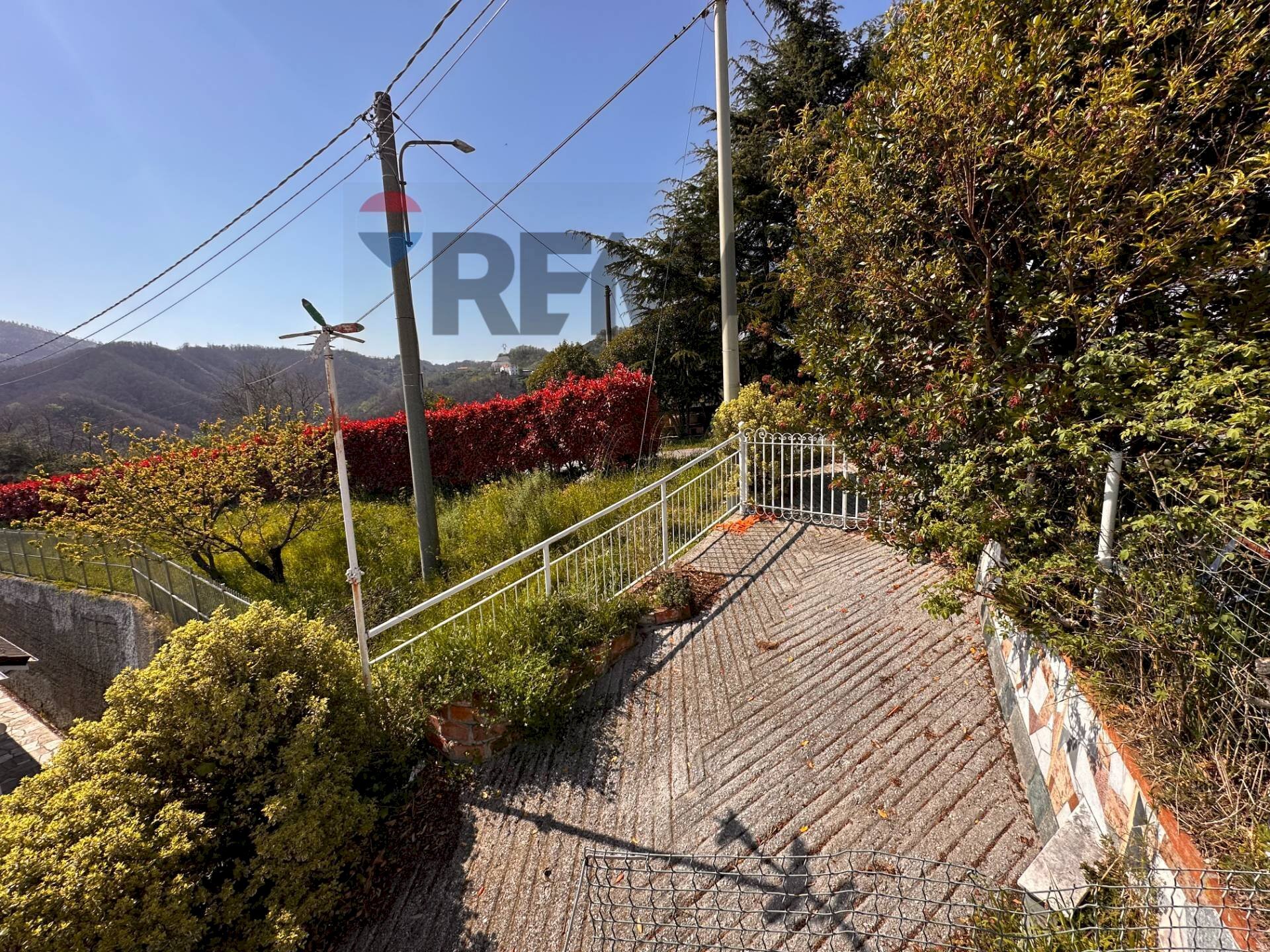 Giardino - Casa indipendente Via Ronco
 
17, Quiliano - foto 3