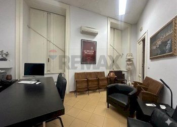 Sala da pranzo - Ufficio Via Agostino Depretis
 
114, Napoli - foto 24