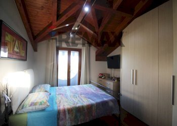 Camera / camera da letto - Three-room apartment VIA PESENTI
 
56/A, Dalmine - photo 15