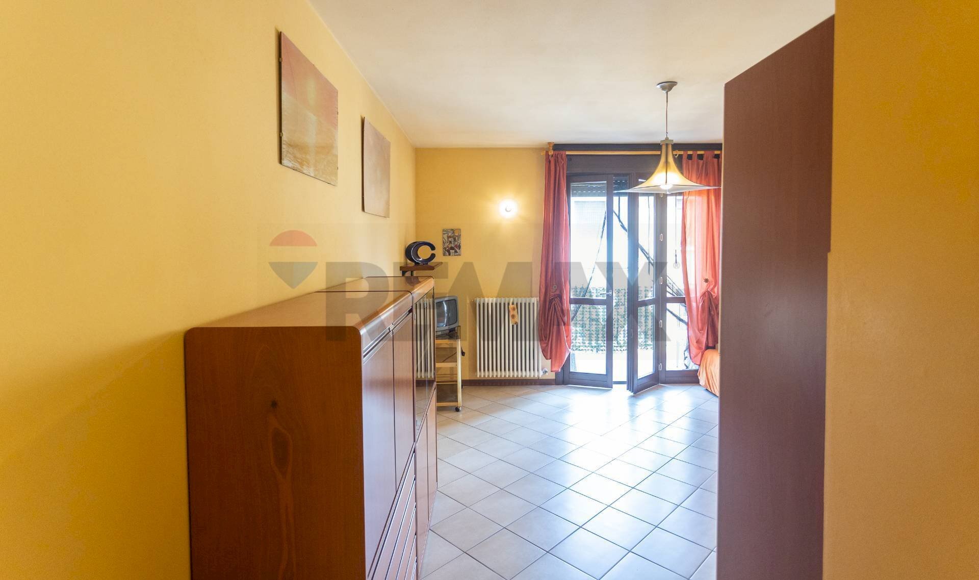 Stanza vuota - Bilocale Via Rosario Livatino
 
4A, Salsomaggiore Terme - foto 3