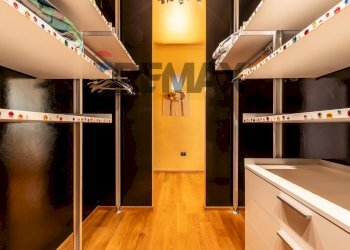 Cabina armadio - Loft Via Roma
 
111, Busseto - foto 15