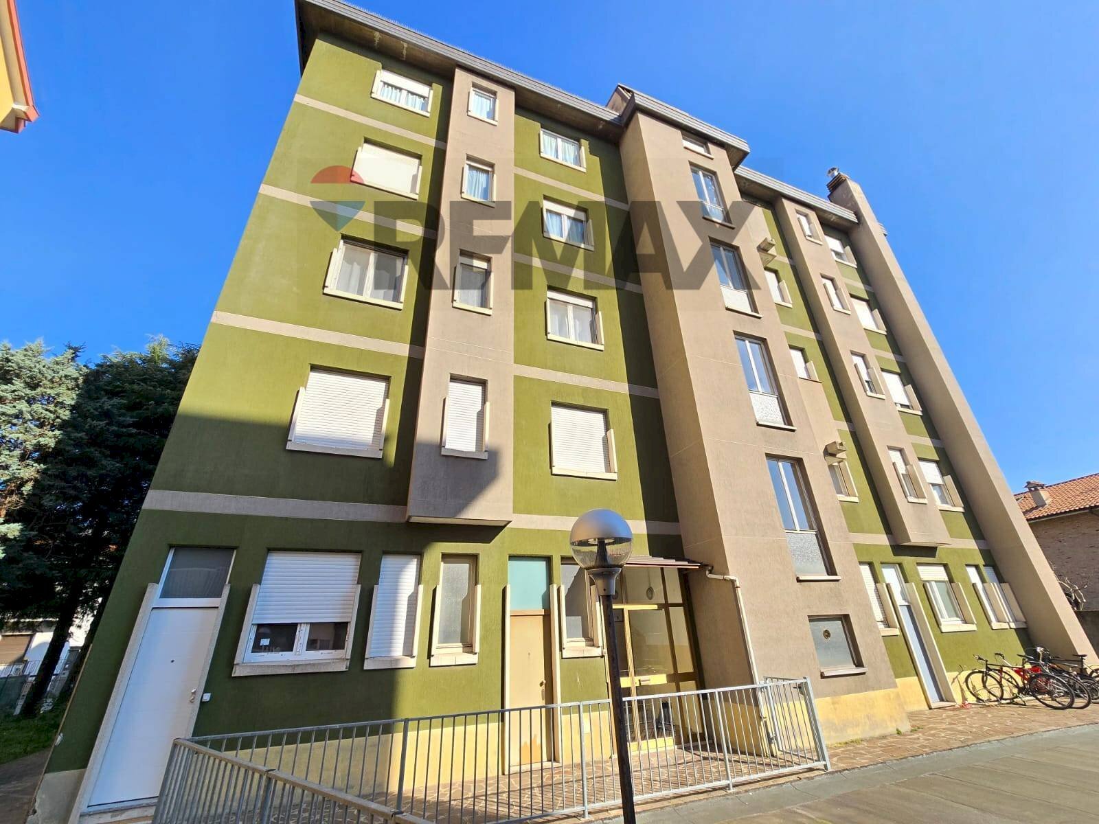 Edificio all\'aperto - Trilocale via IV novembre
 
20, Muggiò - foto 3