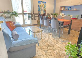 Sala da pranzo - Trilocale via IV novembre
 
20, Muggiò - foto 15