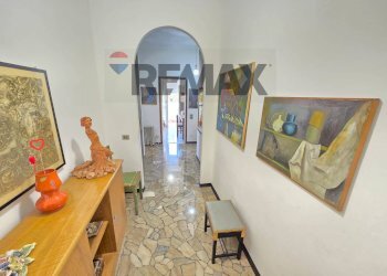 Hall / corridoio - Trilocale via IV novembre
 
20, Muggiò - foto 16