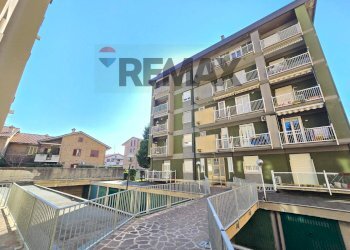 Edificio all\'aperto - Trilocale via IV novembre
 
20, Muggiò - foto 71