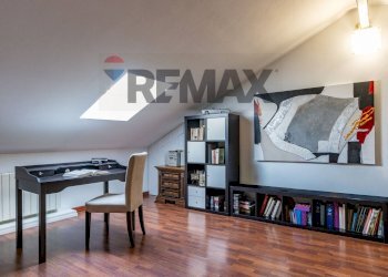 Sala da pranzo - Villa a Schiera Via Solferino
 
104, Seregno - foto 38