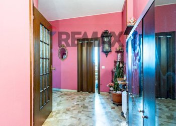 Hall / corridoio - Trilocale VIA CIRCONVALLAZIONE
 
86, Seregno - foto 8