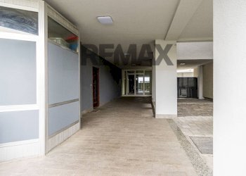 Hall / corridoio - Trilocale VIA CIRCONVALLAZIONE
 
86, Seregno - foto 22