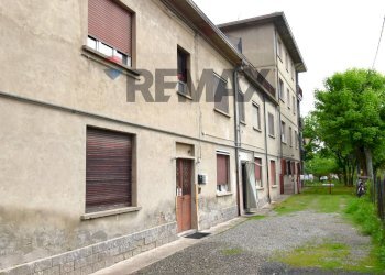 Edificio all\'aperto - Trilocale STRADA PROVINCIALE 343R ASOLANA  san polo di torile
 
127, Torrile - foto 19