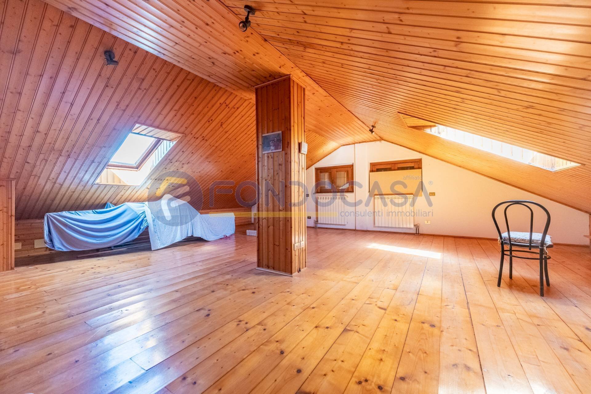 Foto 5 - Villa VIA LUPI DI TOSCANA
 
3, Bareggio - foto 2