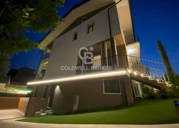 FACCIATA - Villa Zona Via Todeschino, Sirmione - foto 28