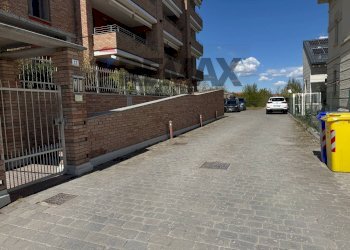 Edificio all\'aperto - Trilocale Strada Ambolana
 
11, Parma - foto 4