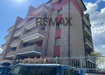 Edificio all\'aperto - Trilocale Strada Ambolana
 
11, Parma - foto 5