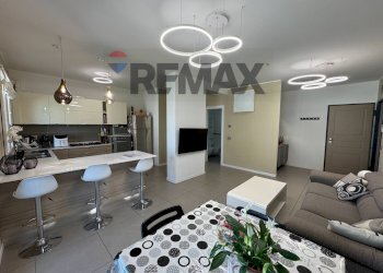 Sala da pranzo - Trilocale Strada Ambolana
 
11, Parma - foto 11