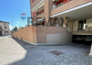 Edificio all\'aperto - Trilocale Strada Ambolana
 
11, Parma - foto 34