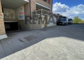 Terrazza - Trilocale Strada Ambolana
 
11, Parma - foto 35