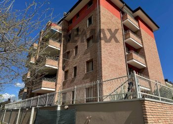 Edificio all\'aperto - Trilocale Strada Ambolana
 
11, Parma - foto 40