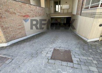 Terrazza - Trilocale Strada Ambolana
 
11, Parma - foto 41