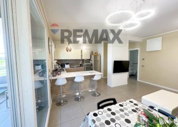 Sala da pranzo - Trilocale Strada Ambolana
 
11, Parma - foto 14