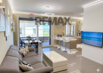 Sala da pranzo - Trilocale Strada Ambolana
 
11, Parma - foto 19