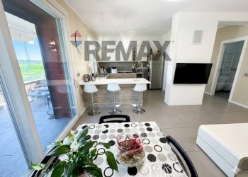 Sala da pranzo - Trilocale Strada Ambolana
 
11, Parma - foto 22