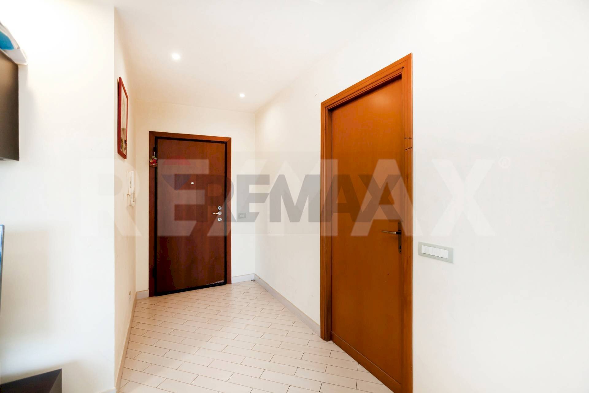 Hall / corridoio - Three-room apartment Via Fiume Bianco
 
5, Roma - photo 2