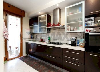 Cucina - Three-room apartment Via Fiume Bianco
 
5, Roma - photo 9