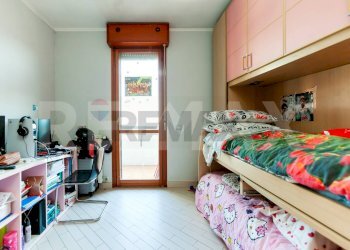 Camera / camera da letto - Three-room apartment Via Fiume Bianco
 
5, Roma - photo 20