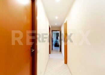 Hall / corridoio - Three-room apartment Via Fiume Bianco
 
5, Roma - photo 22