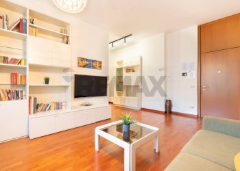 Soggiorno - Two-room apartment Via Volturno
 
80, Brugherio - photo 4