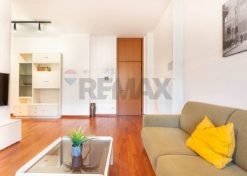 Soggiorno - Two-room apartment Via Volturno
 
80, Brugherio - photo 5