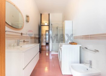Bagno - Two-room apartment Via Volturno
 
80, Brugherio - photo 15