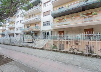 Edificio all\'aperto - Attico Via Ammiraglio Rizzo
 
76, Palermo - foto 1