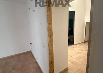 Hall / corridoio - Trilocale Vicolo Santa Chiara
 
6, Palermo - foto 20