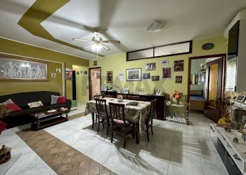 Sala da pranzo - Appartamento Via Papa Giovanni XIII
 
8, Pace del Mela - foto 1