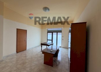 Hall / corridoio - Locale Commerciale Via San Marco
 
6, Santa Flavia - foto 7